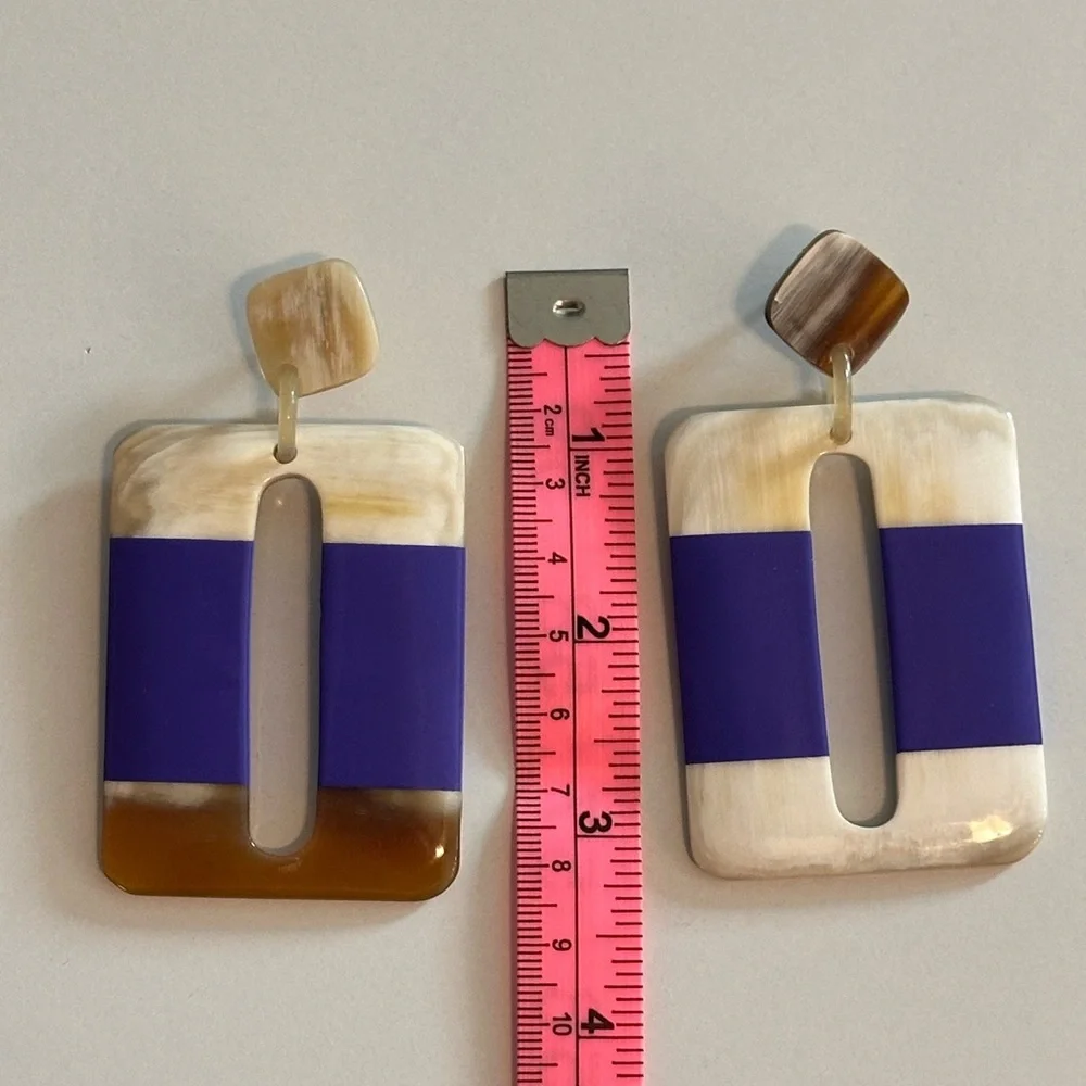 Blue, White, and Brown Resin Statement Earrings - Picture 4 of 5